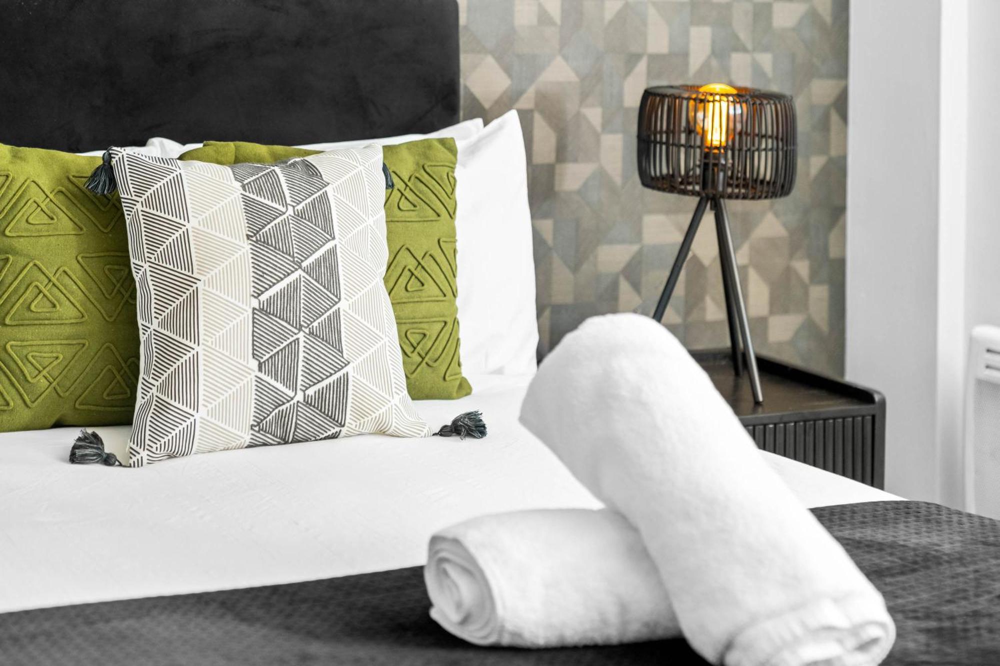 Luxury Apartment - Secure Parking - Gated Development - Near Jq & Birmingham City Centre 6Sh Esterno foto